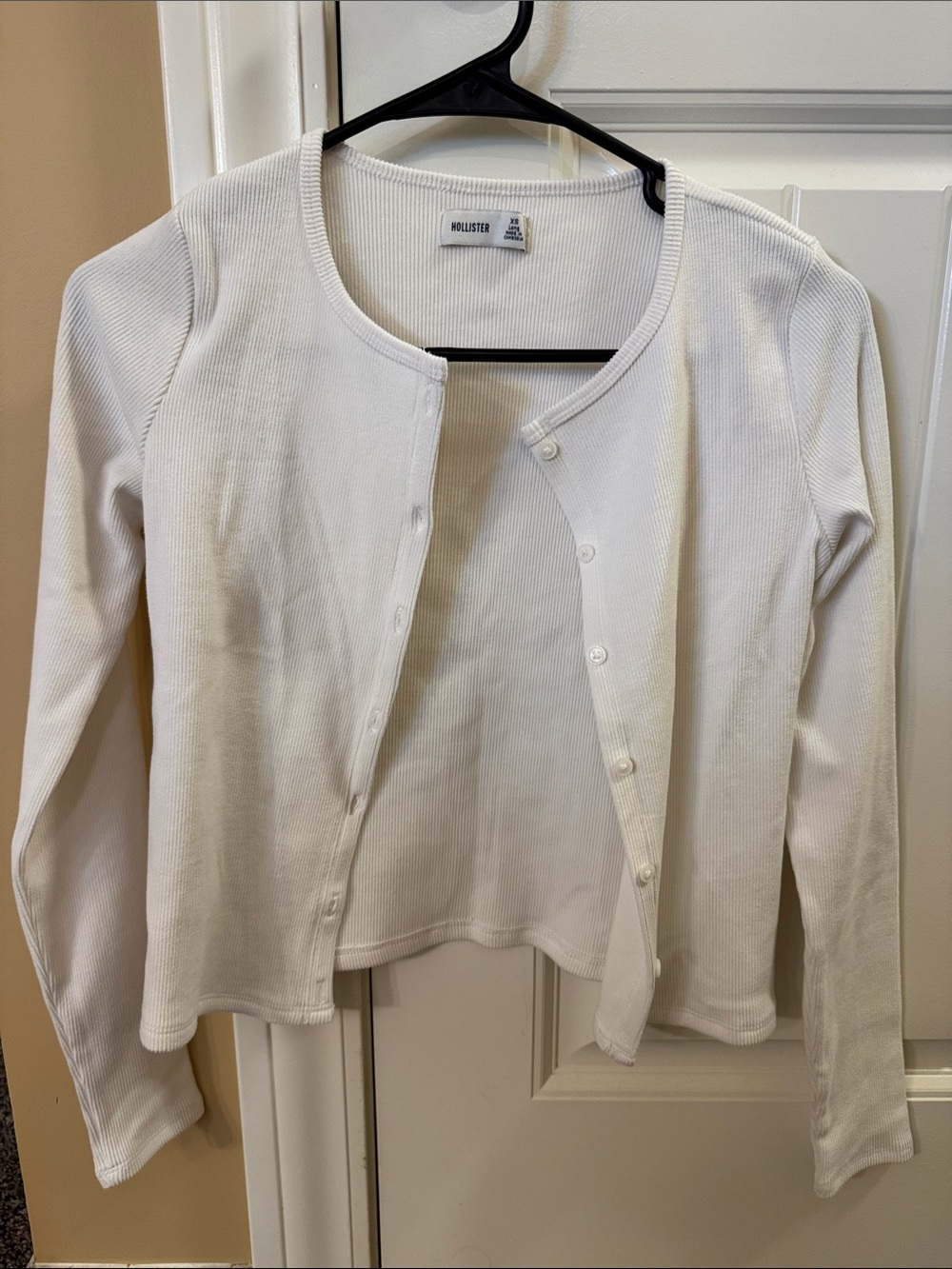 Hollister White Ribbed Crewneck Button-Up Cardigan